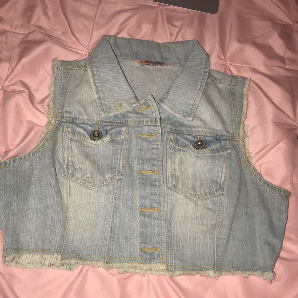 Light wash vest